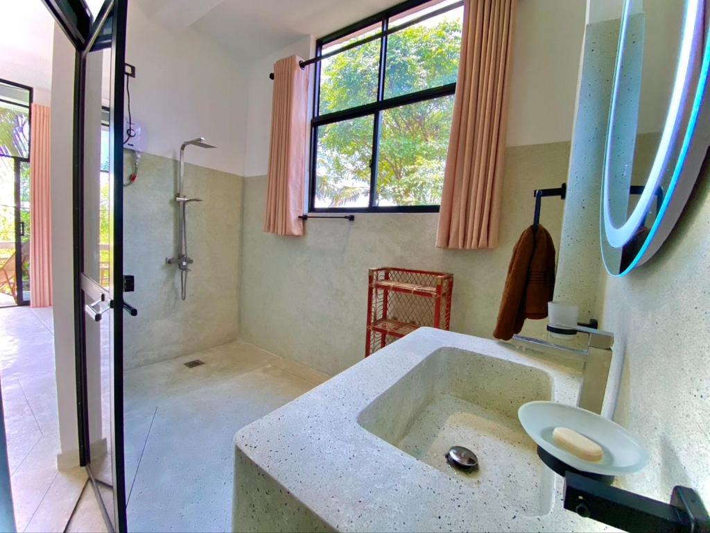 Lotus Surf House Midigama East Exterior foto